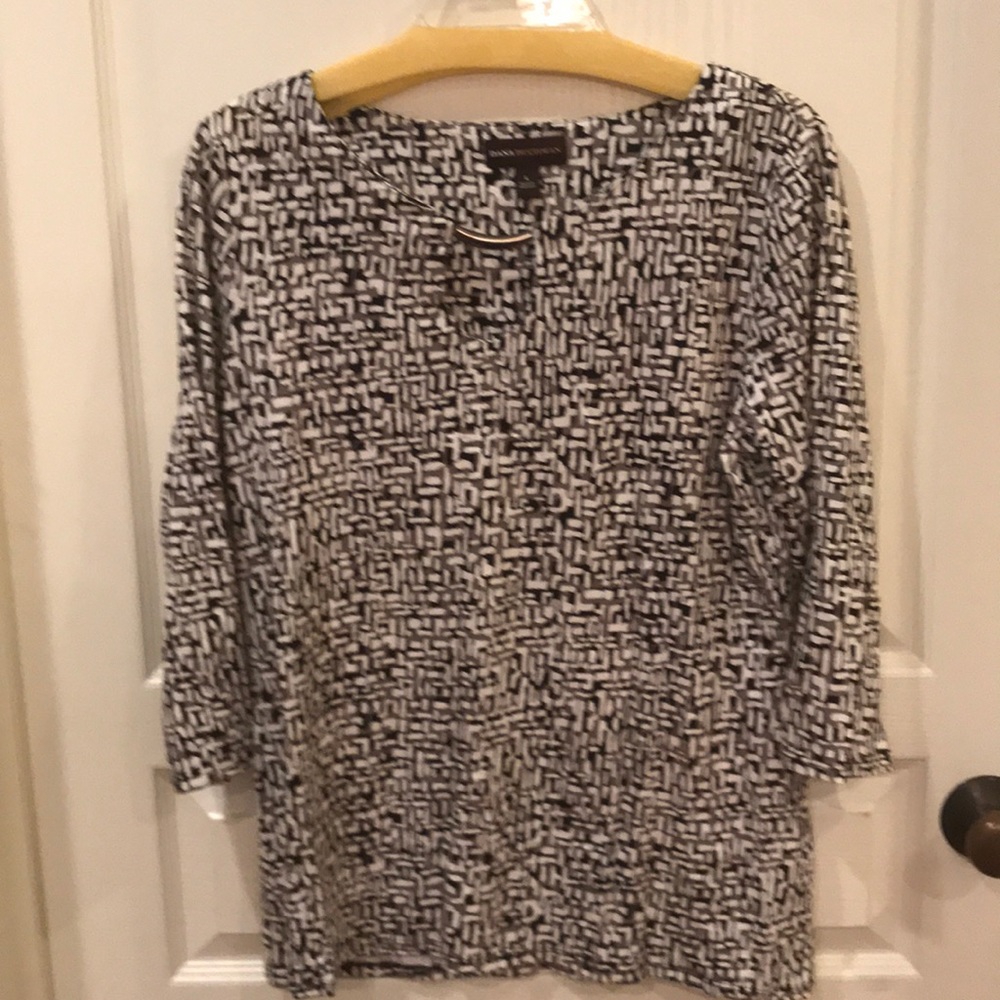 NEW WITHOUT TAGS DANA BUCHMAN 3/4 SLEEVE SHIRT